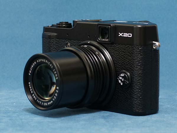 富士フイルム FUJIFILM X20の外観をみる 高級コンパクト /monox