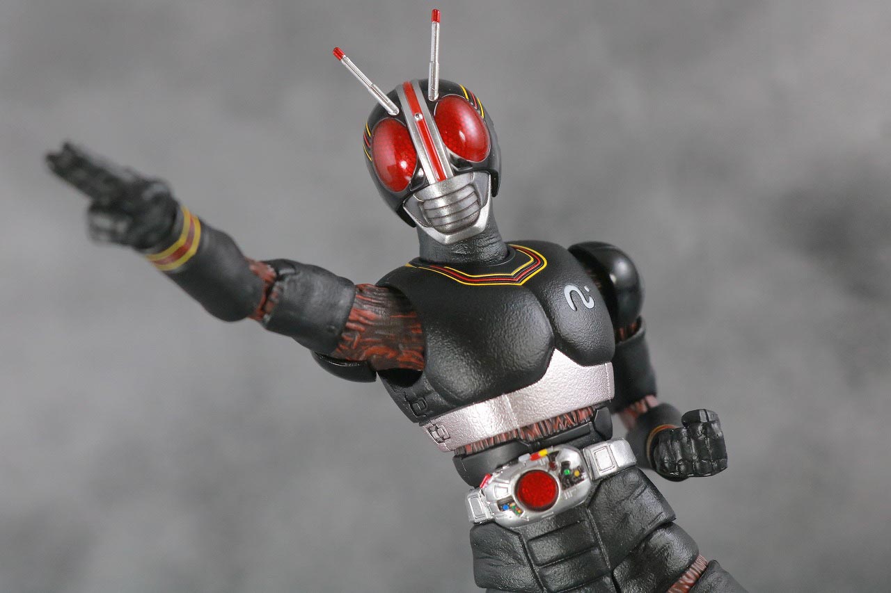 S.H.フィギュアーツ 仮面ライダーBLACK 真骨彫製法 レビュー | トイハコ