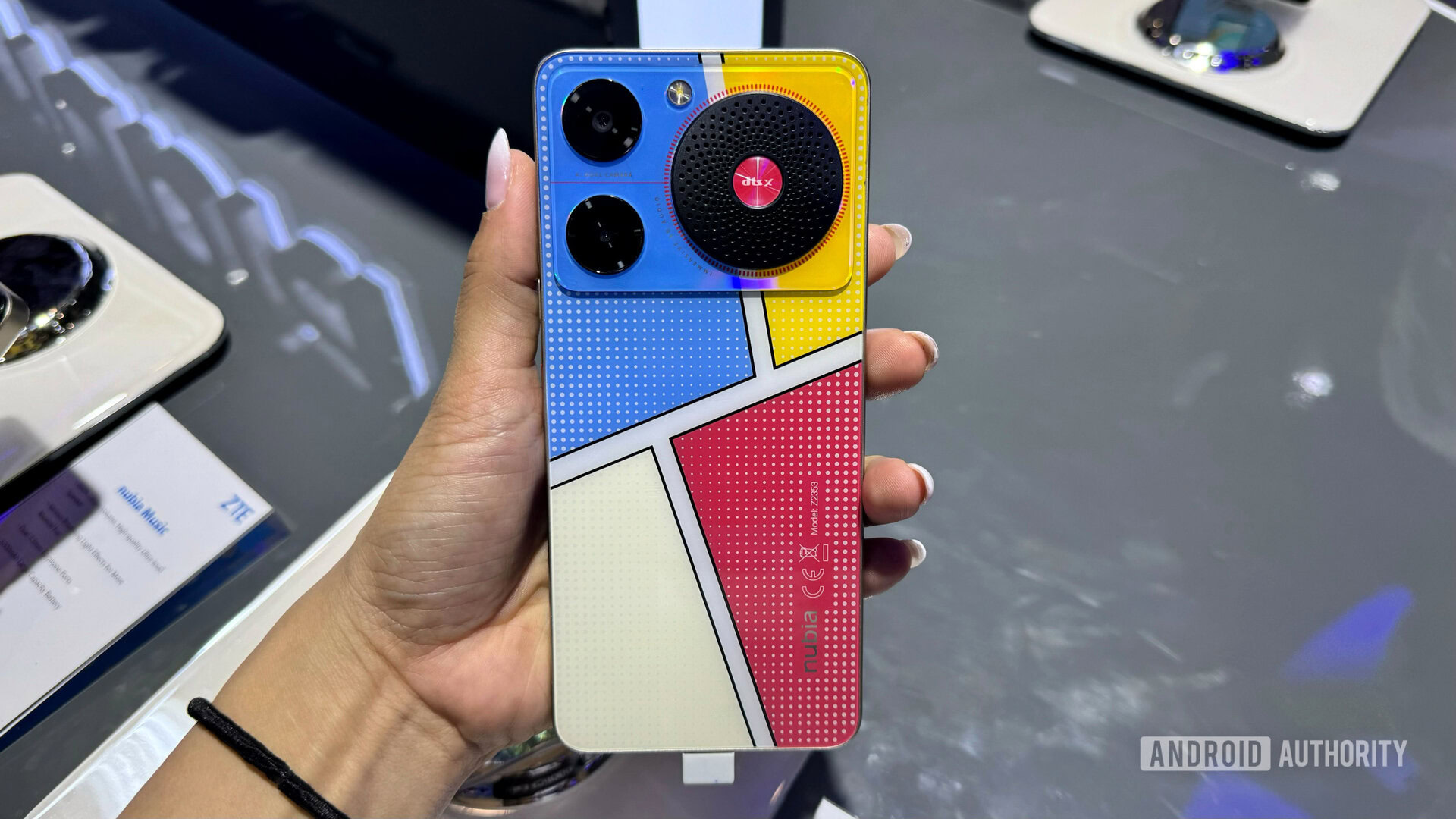 This phone offers two headphone jacks, one ridiculously low price