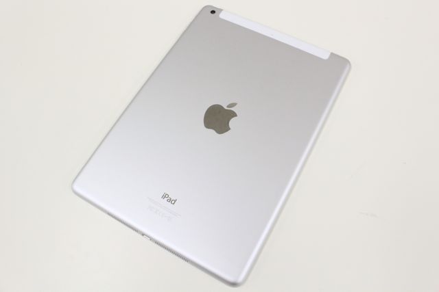 これがiPad Air！超軽い箱からの開封の儀！ | AppBank