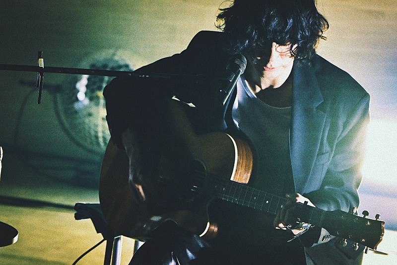 Alexandros]川上洋平、毎年恒例ソロライブのオフィシャルレポートが