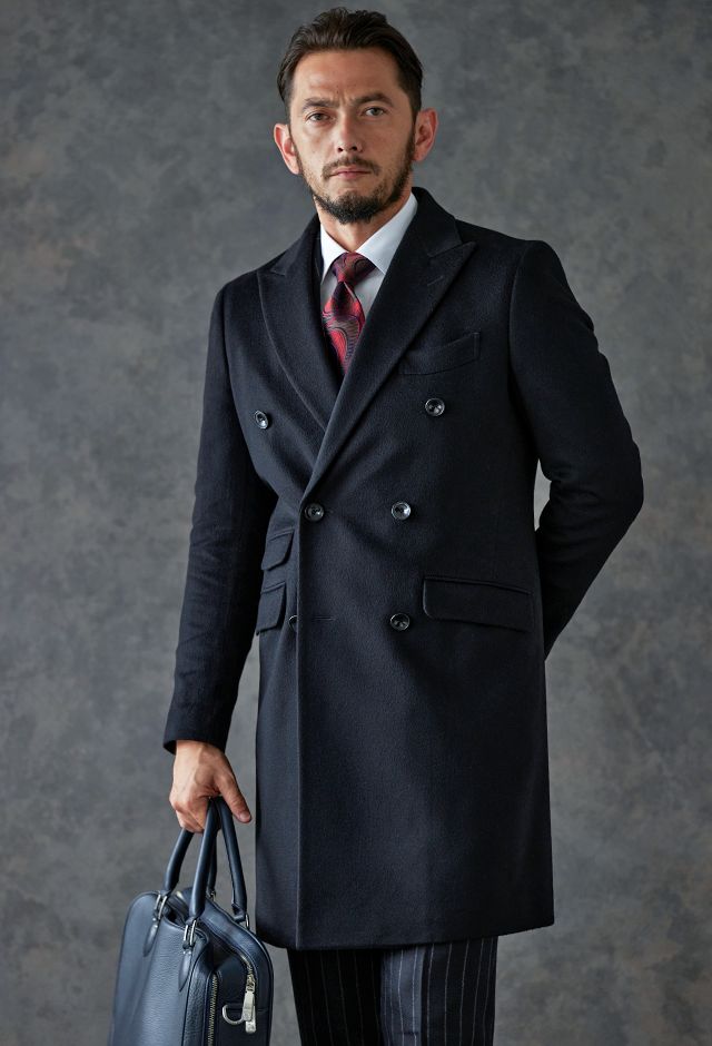 ブラックコート・無地のコーディネート（Cloth Ermenegildo Zegna