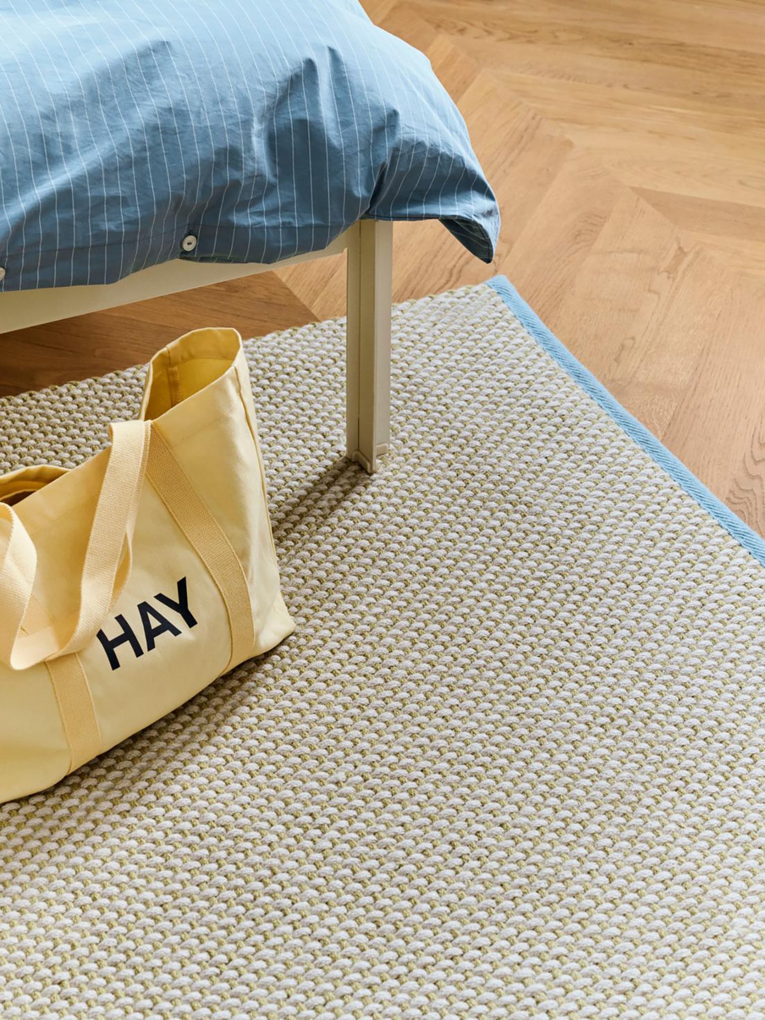 3 COLOUR RUG / 170 x 240 - ラグ | 【公式】HAYオンラインストア