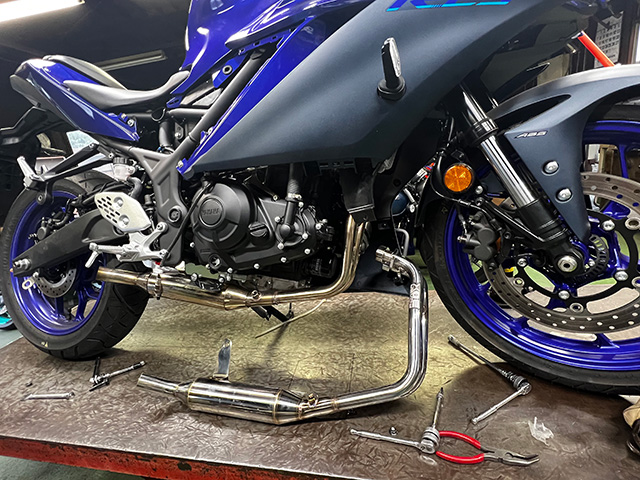 2022~YZF-R25｜POWERBOX パイプ(8BK-RG74J) ＊2022~MT-25(8BK-RG74J)に