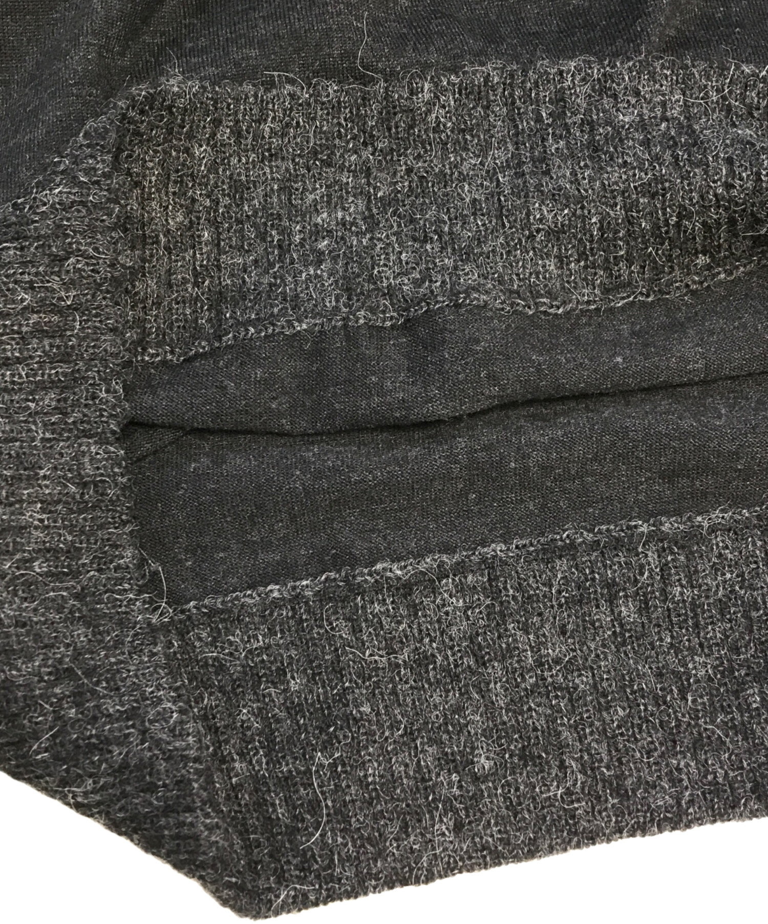 中古・古着通販】HERMES (エルメス) H柄Vネックニット ブラック サイズ