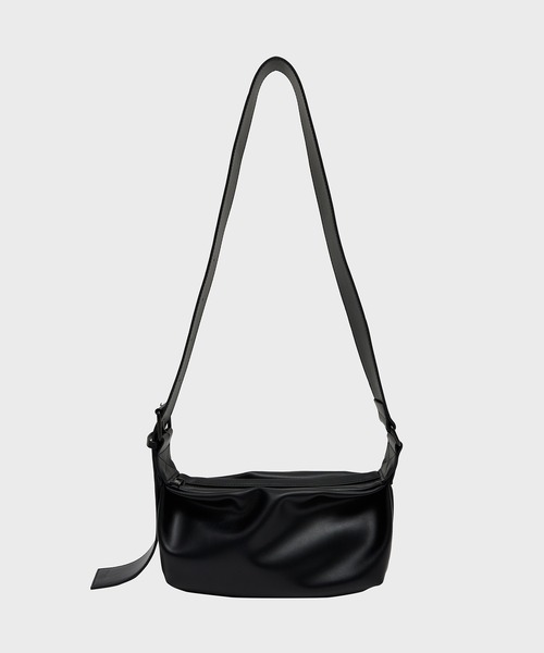 STUDIOUS（ステュディオス） ショルダーバッグ HARF MOON SHOULDER BAG