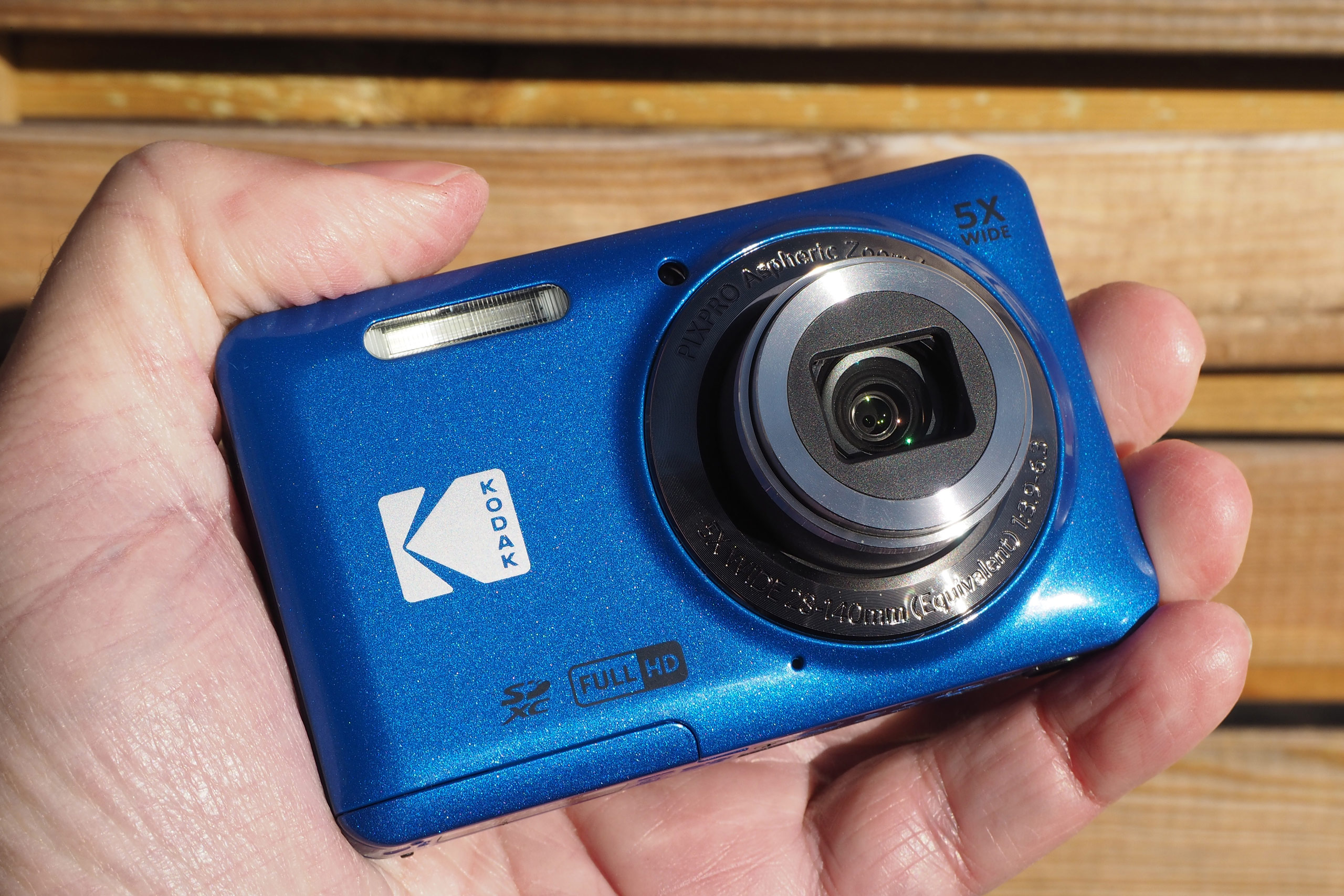 Kodak Pixpro FZ55 review - Take anywhere point-and-shoot | Amateur
