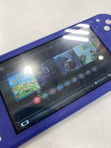 Nintendo Switch Liteの液晶交換（横線が入る症状） | 安心できる修理