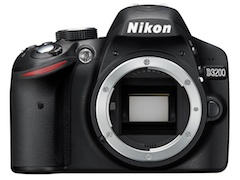 ニコン、オプションでスマホへの画像転送が可能になる「D3200