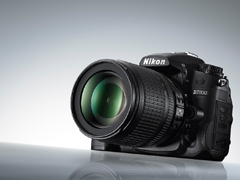 ニコン、防塵防滴・視野率約100％のデジタル一眼レフ「D7000