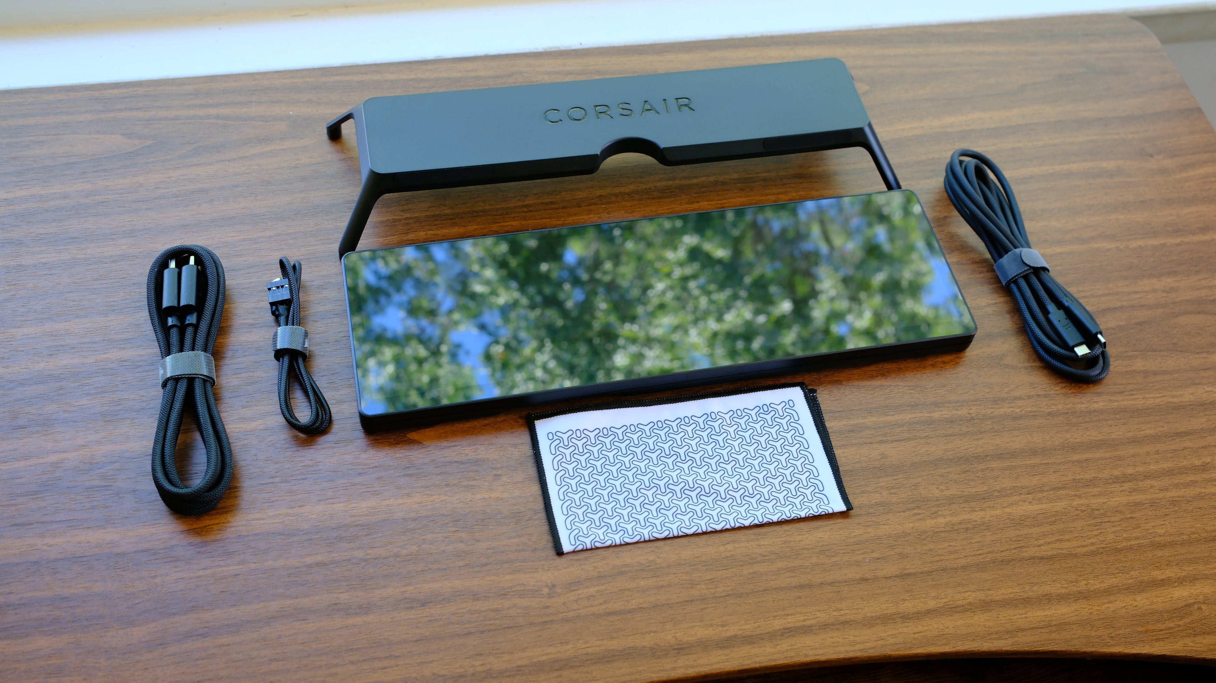 Corsair Xeneon Edge Review