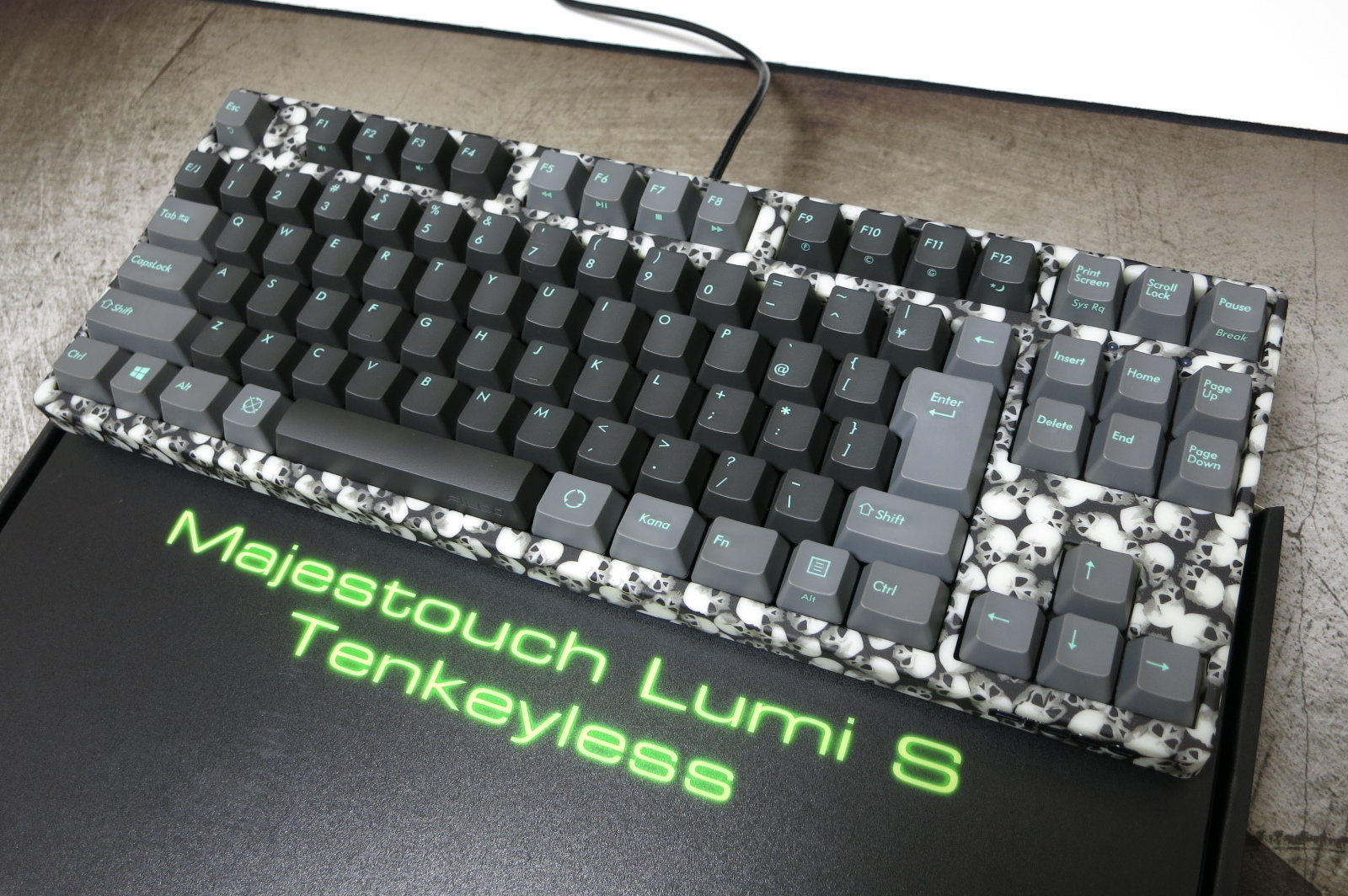 FILCO 『Majestouch Lumi S Tenkeyless』 レビュー ～スカル柄フレーム