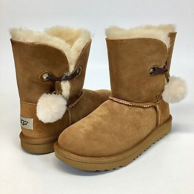 SALE!【スターチャーム&ポンポン】UGG Irina Starブーツ (UGG/ショート
