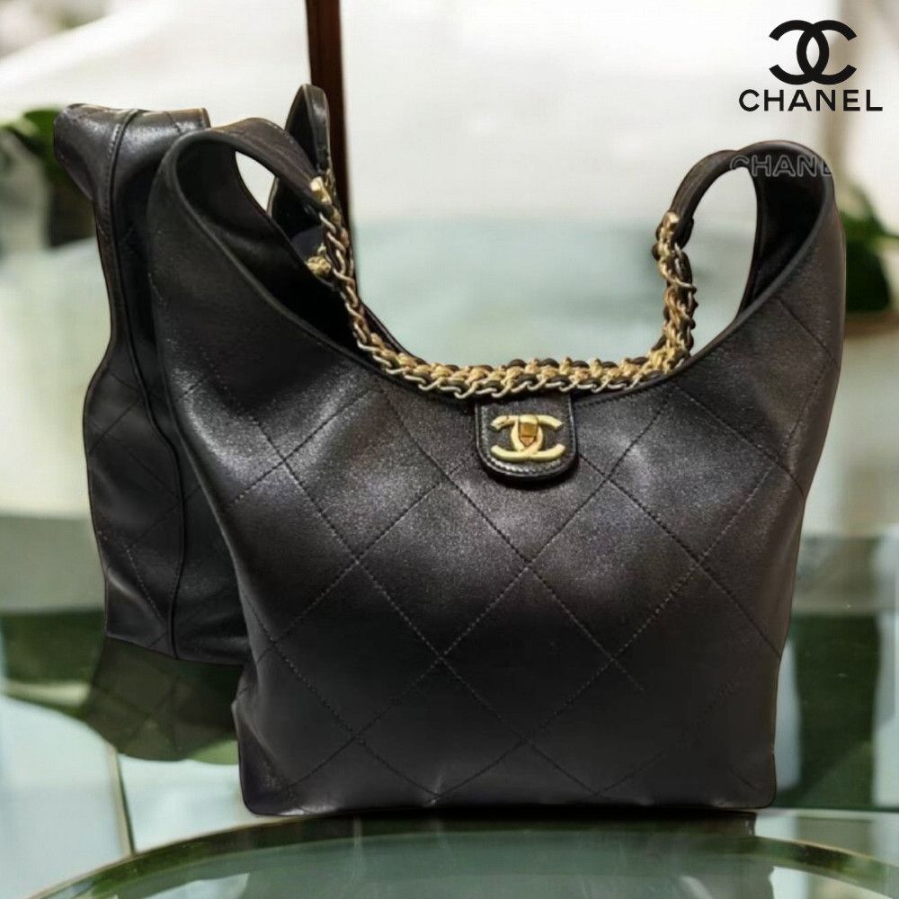 CHANEL【エレガントでオシャレ見え♪】ラージ ホーボーバッグ (CHANEL