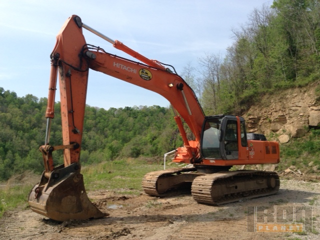 2005 Hitachi ZX330LC Track Excavator in Clendenin, West Virginia