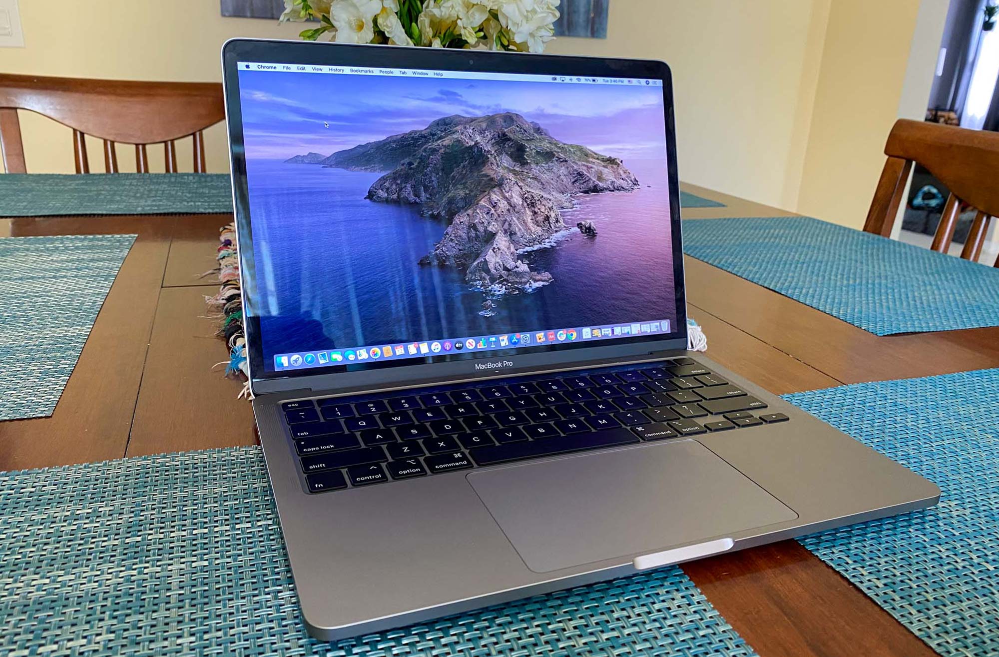 MacBook Pro (13-inch, 2020モデル) Amazon.com: Apple 2020 MacBook