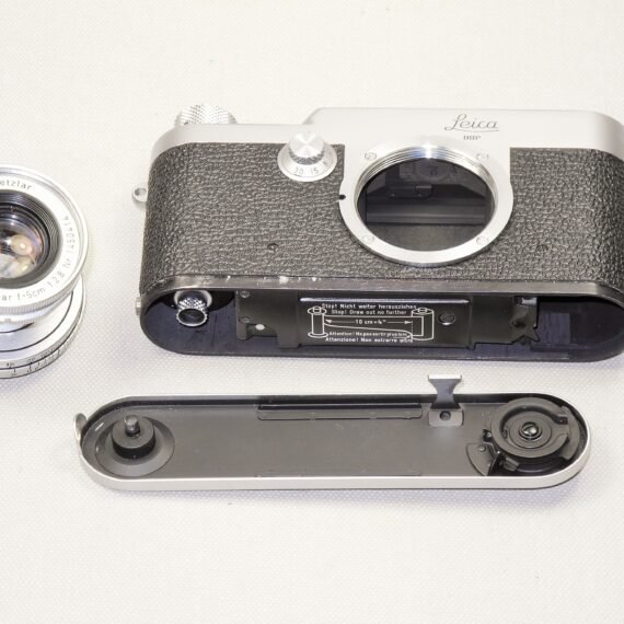 Leica IG camera (1958) with Leica 50mm F/2.8 Elmar SM lens Mint