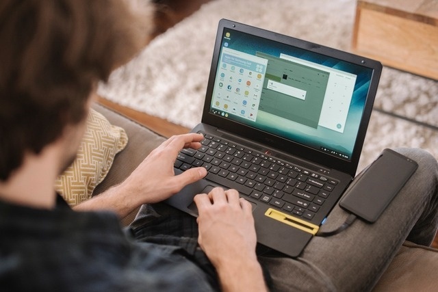 デスクトップモード対応スマホがPC感覚で使えるようになるテラのスマホ