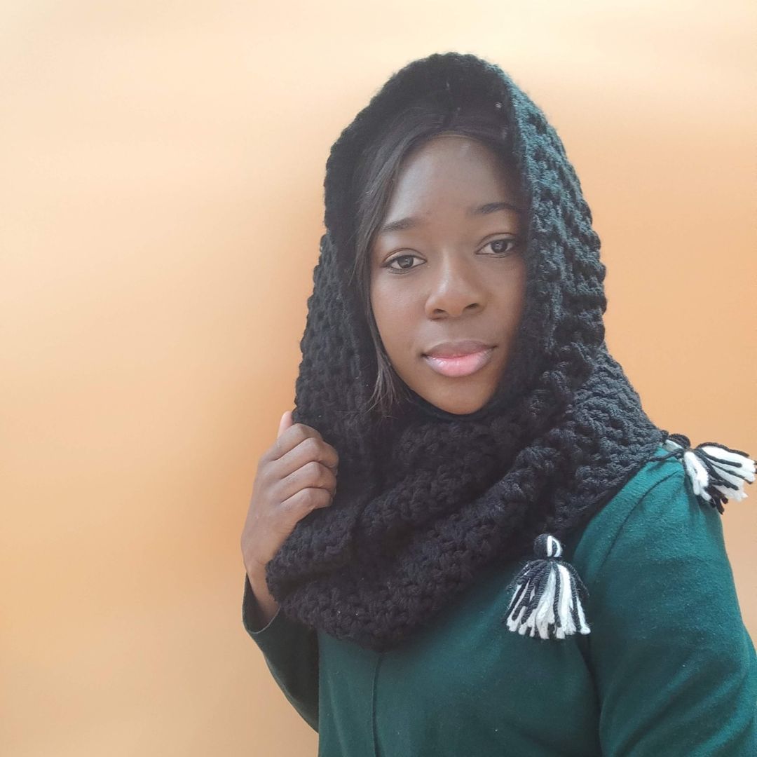 Wednesday Inspired crochet snood free pattern - Fosbas Designs