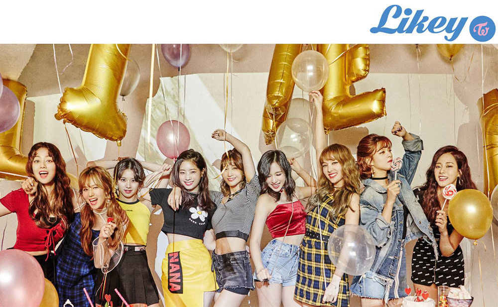 TWICE [TWICETAGRAM] 1st Album CD+Photo Book+Sticker+3 Card+GIFT