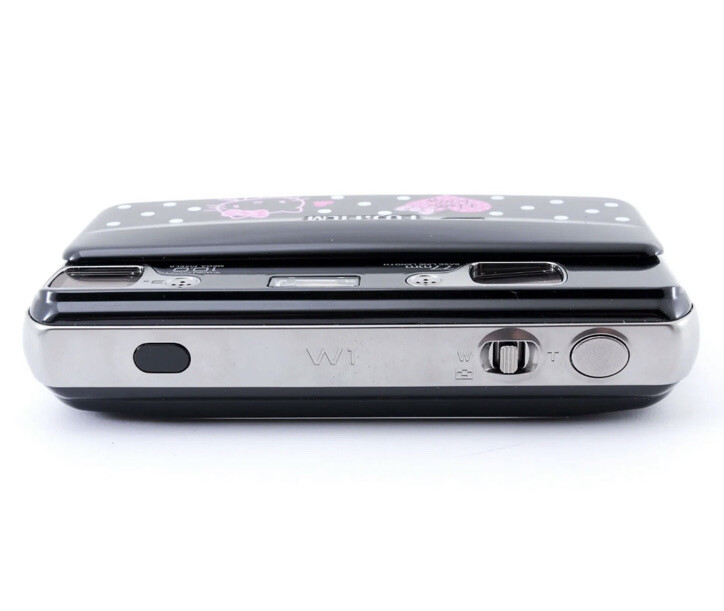 Fujifilm Fuji finepix 3D W1 hello kitty version digital camera