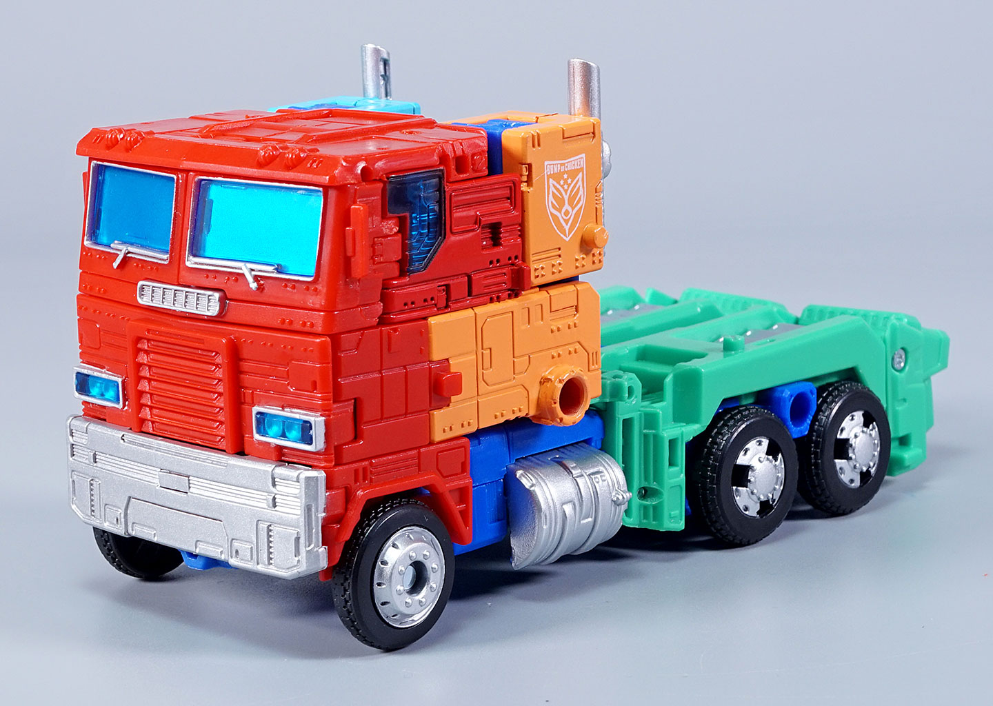 レビュー：TRANSFORMERS BUMP OF CHICKEN CONVOY（コンボイ） | 超偏見