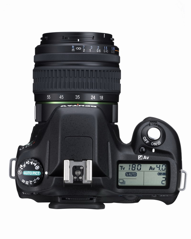 ペンタックス、10万円を切るDSLR入門機「PENTAX *ist Ds」を発表