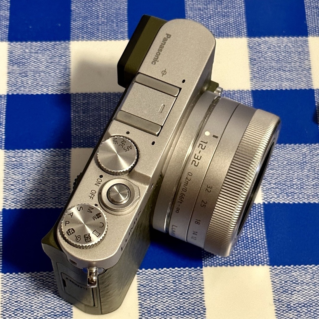 Panasonic - LUMIX DMC-GM5 グリーン おまけ付きの通販 by niyappe's