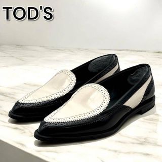 TOD'S（ローファー/革靴 ・ ホワイト/白色系）のフリマアイテム一覧