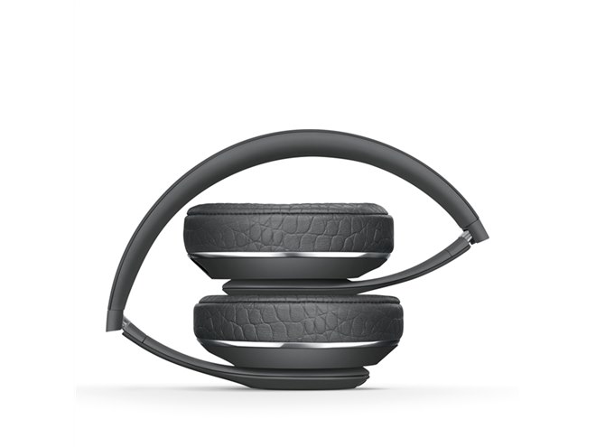 Beats、12時間ワイヤレス稼動対応の「ALEXANDER WANG」コラボ