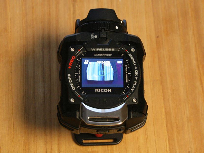 ガチで使って実感！ 液晶モニターを搭載したタフネスなアクションカム