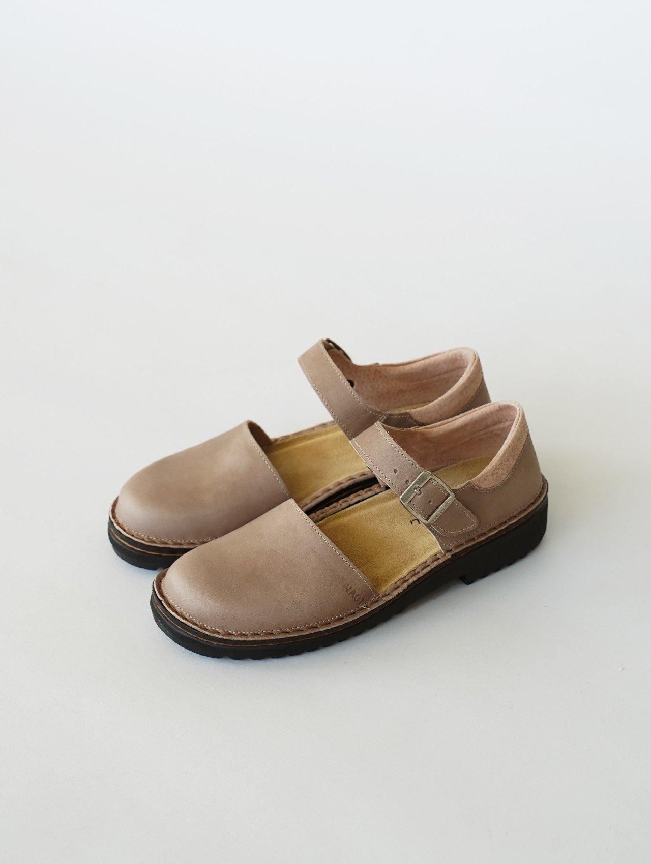 OLGA / Khaki Beige - NAOT ナオトジャパン オンラインショップ