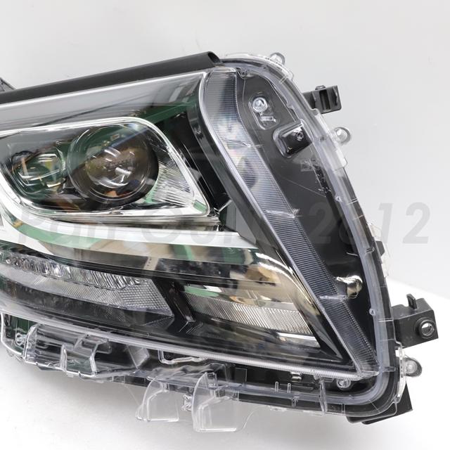 トヨタ（TOYOTA） 【中古】 アルファード 30 AGH30W 前期 純正 LED 右