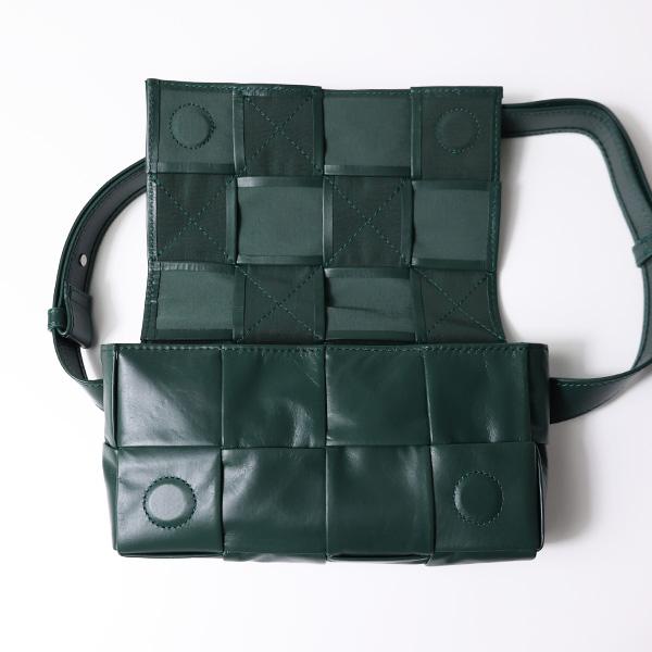 BOTTEGA VENETA（ボッテガ・ヴェネタ） CASSETTE Belt Bag カセット