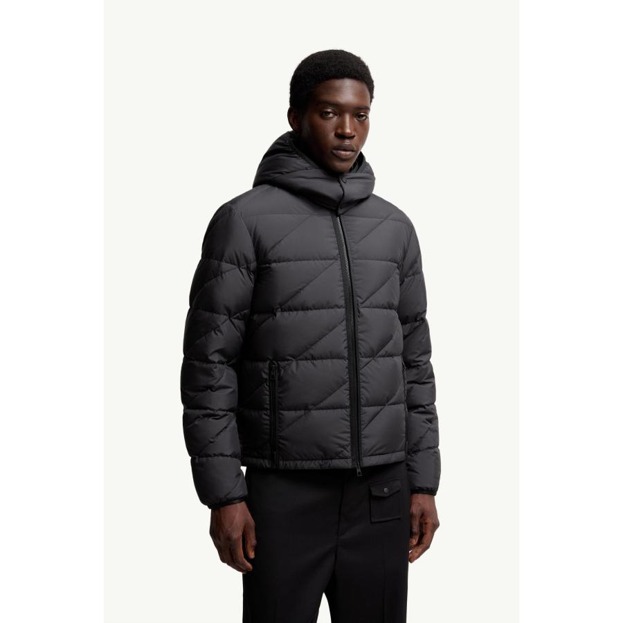 MONCLER（モンクレール） メンズ ダウンジャケット Sciros Diagonal