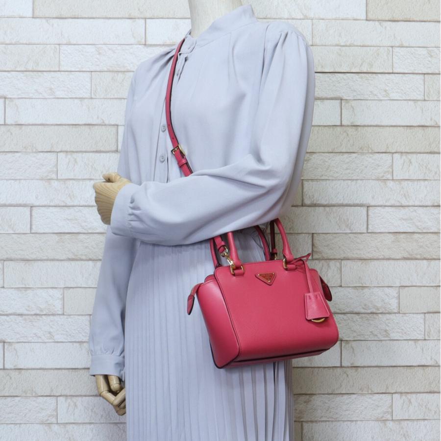 PRADA（プラダ） サフィアーノ ショルダーバッグ レザー ピンク 中古