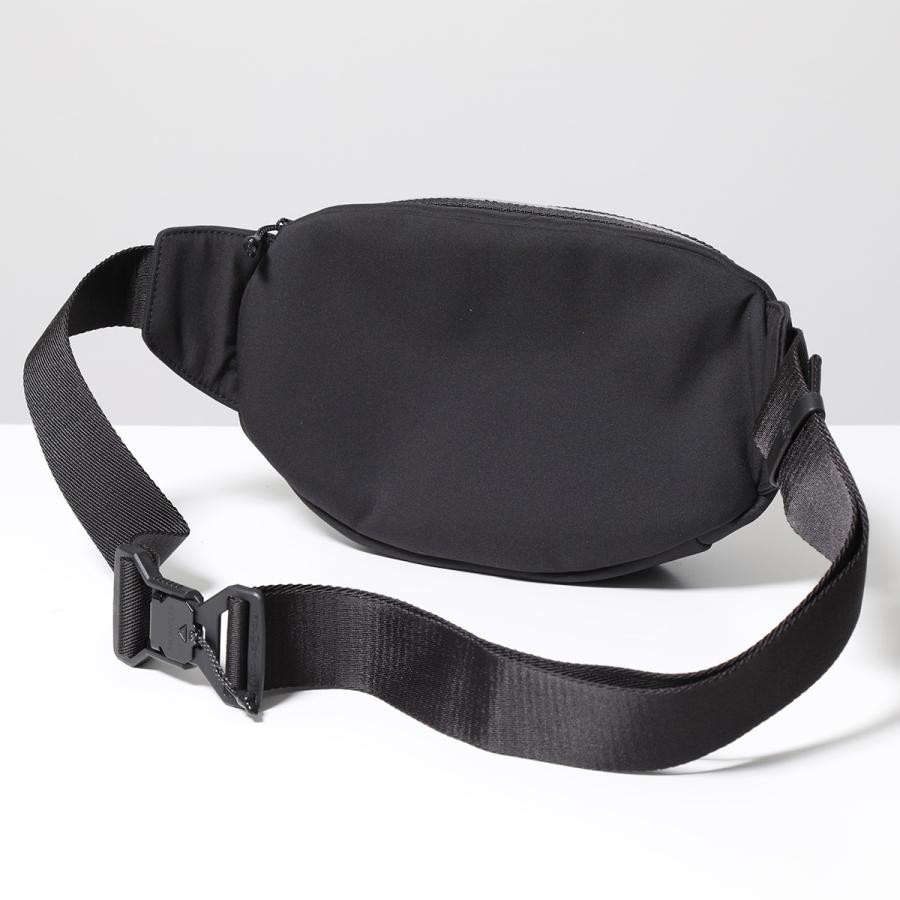 MONCLER（モンクレール） ボディバッグ CUT BELT BAG 5M00005 M1574
