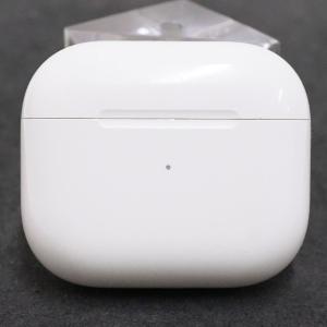 Apple 第3世代 ワイヤレス充電ケースのみ Apple AirPods 国内正規品