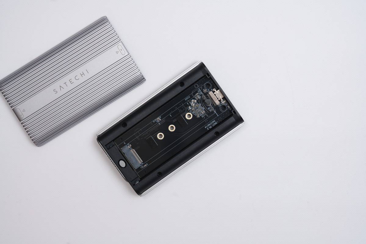 Satechi USB4 M.2 NVMe SSD Pro エンクロージャー レビュー | M4 Mac