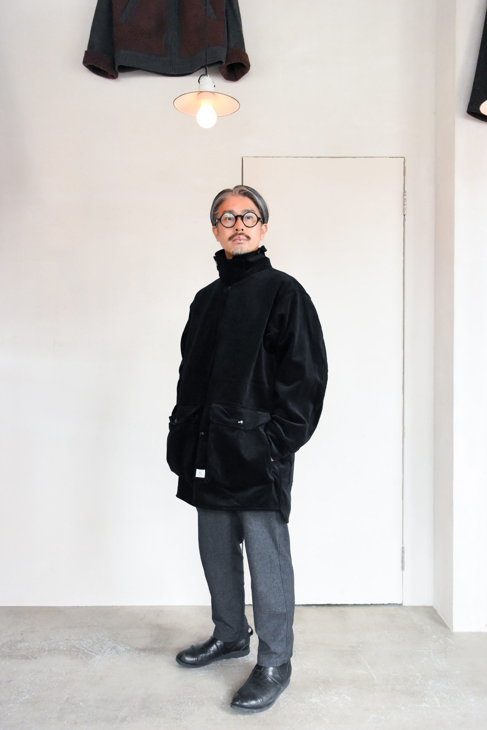 SASSAFRAS Cultivator Coat 9W Corduroy Black | kado〔カド オノミチ〕