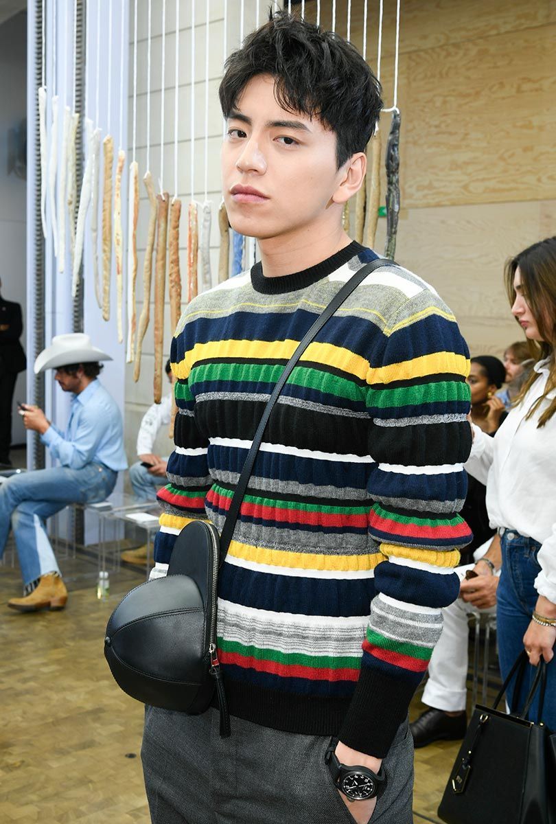 パリコレで話題沸騰！JW アンダーソンのキャップ型バッグがついに