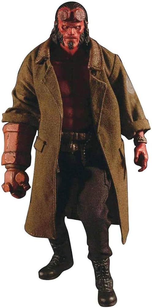Amazon.com: Mezco Hellboy One:12 Action Figure Hellboy 2019 : Toys