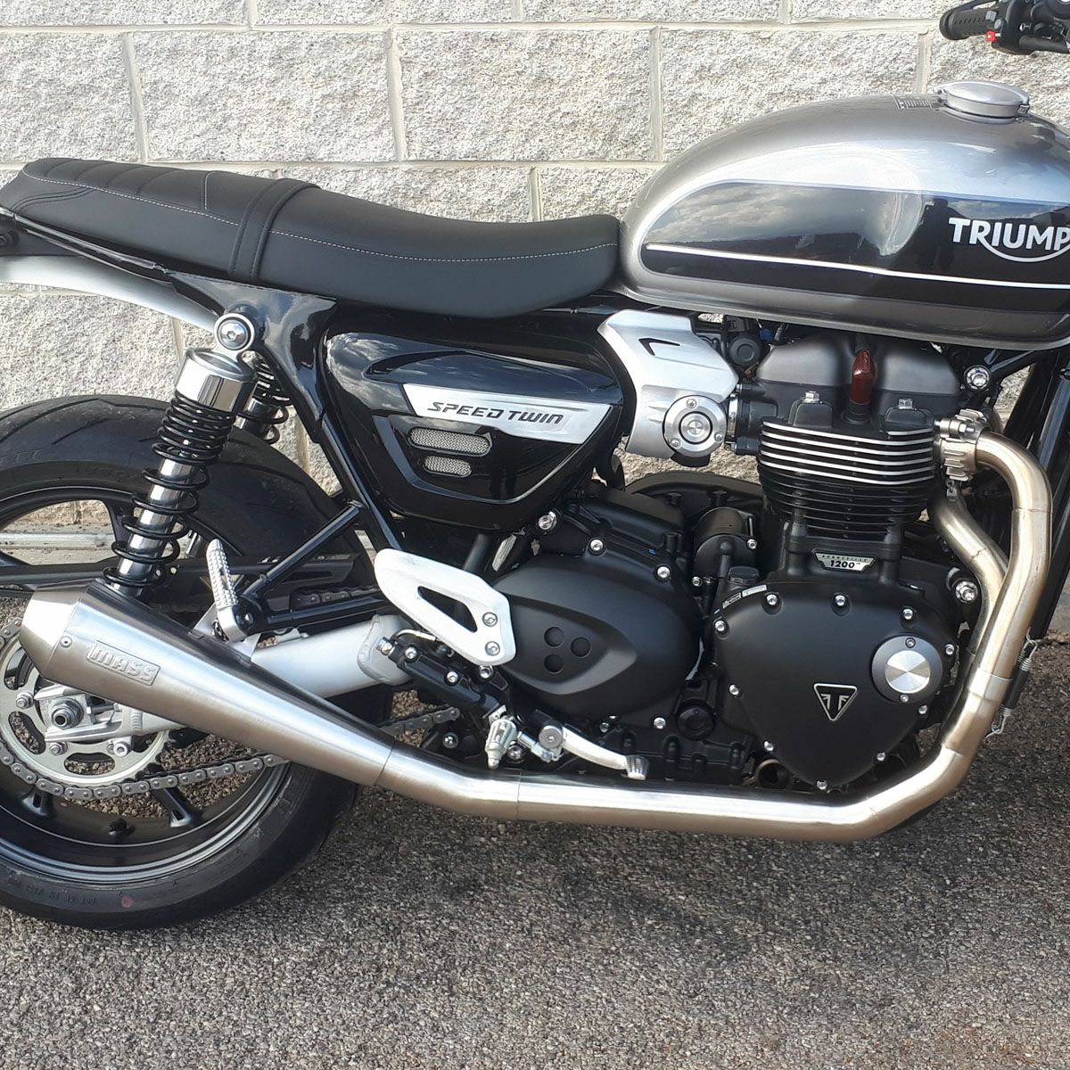 スピードツイン1200 スラクストン1200 フルエキゾーストマフラー
