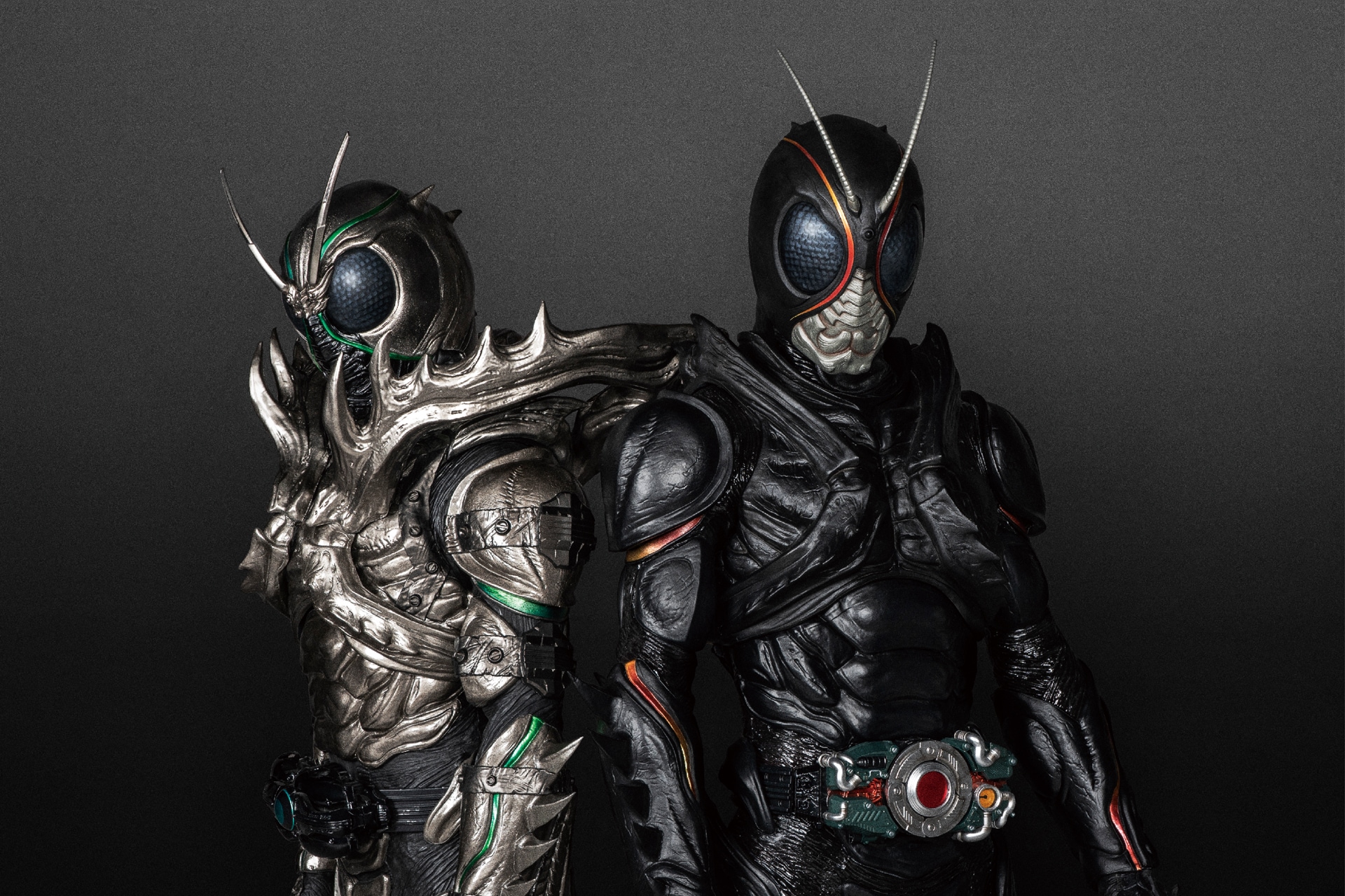 仮面ライダーBLACK SUN」配信は今秋、2人の仮面ライダーのビジュアル