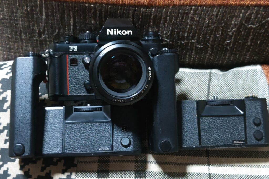 Nikon F3 MD-4付き ブラックカメラ Nikon F3 MD-4付き ブラックカメラ