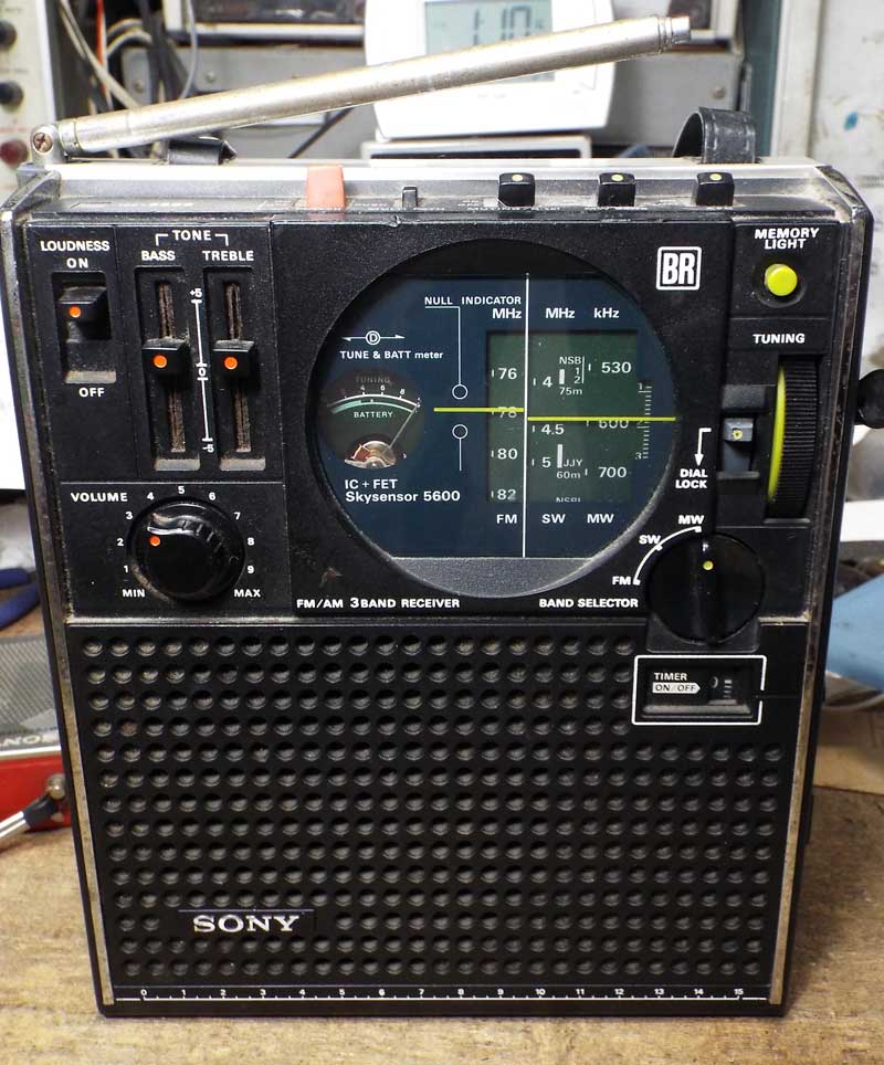 BCLラジオ修理体験記 スカイセンサー5600 ICF-5600