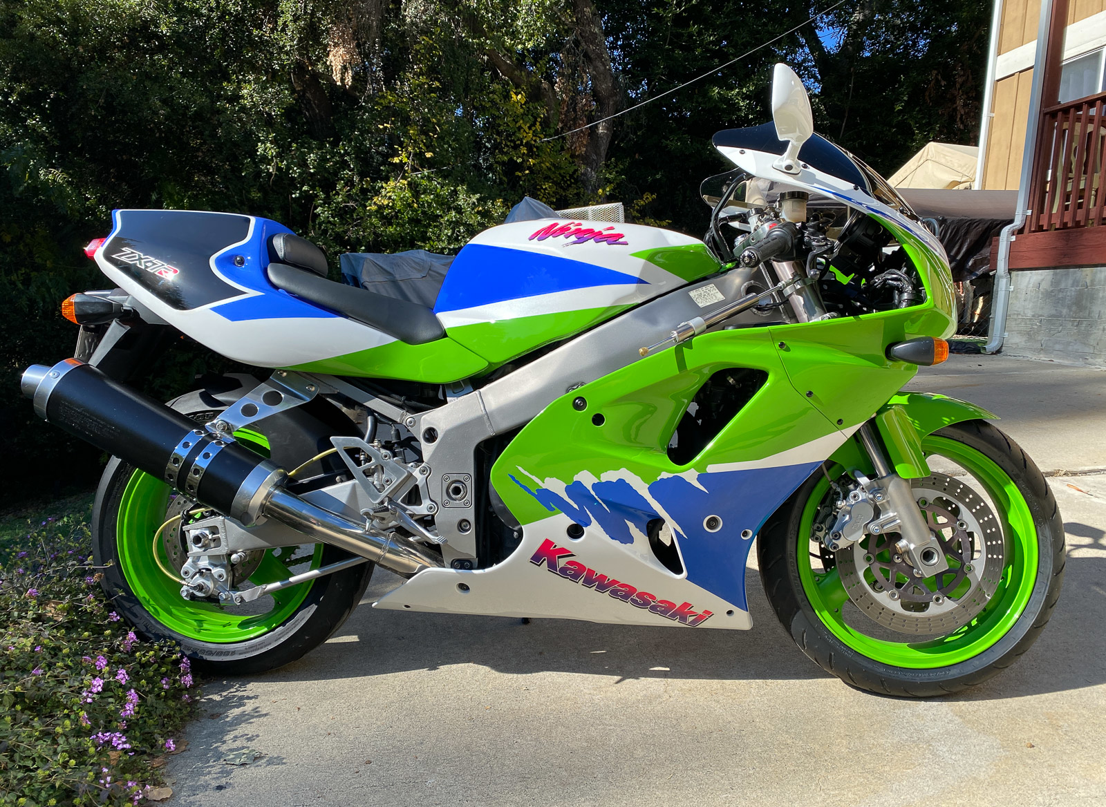 Featured Listing - Restored 1993 Kawasaki Ninja ZX-7R M1 #141