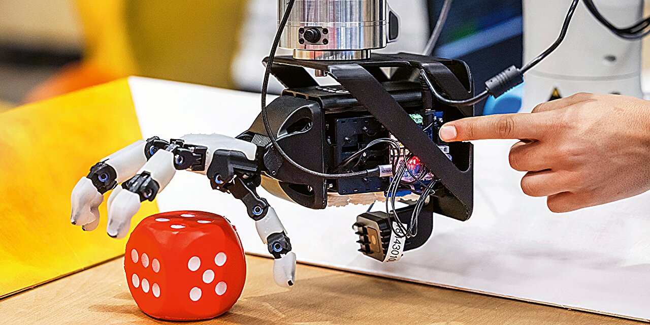 AI-powered robotic hands learn dexterity by mimicking human