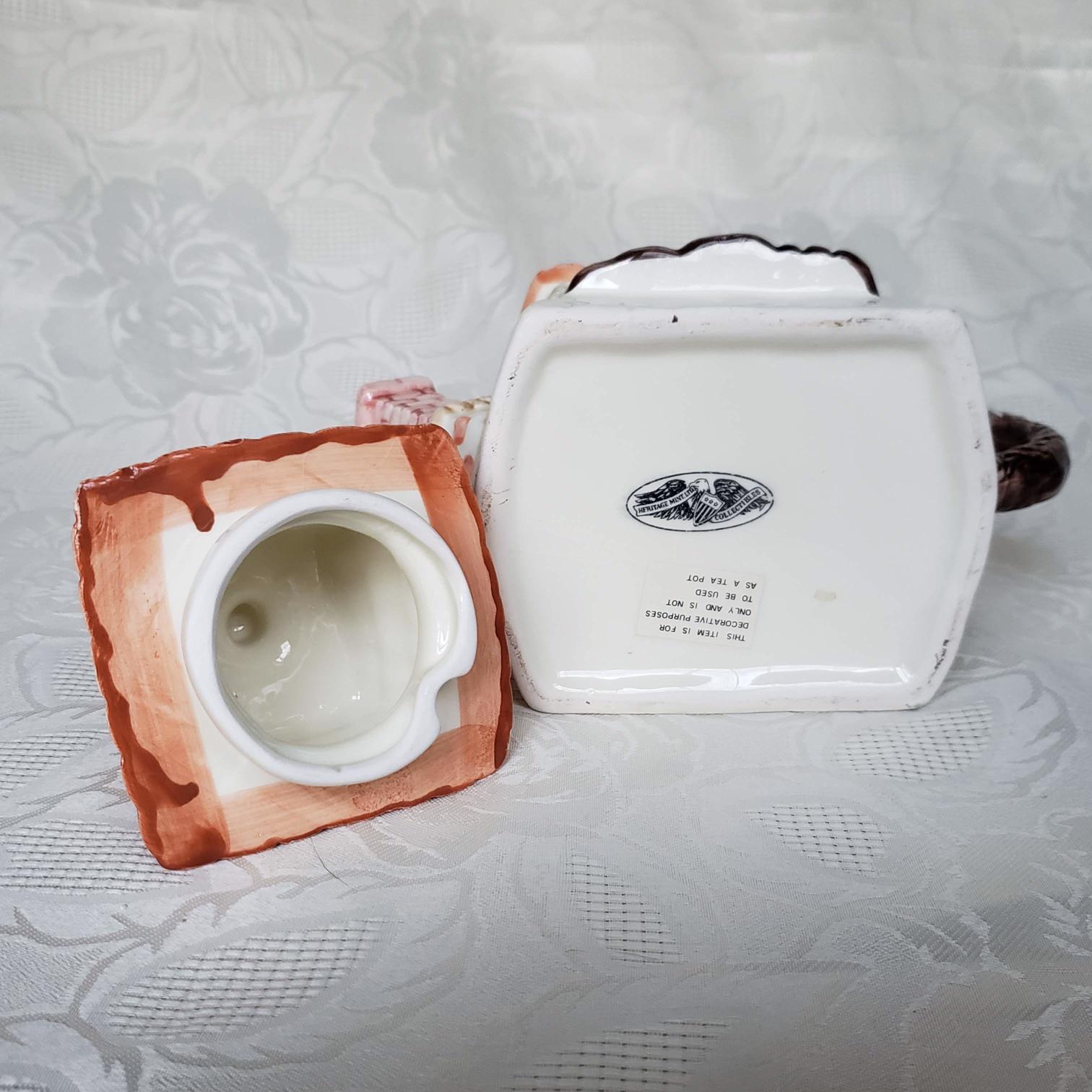 Heritage Mint Collectible Country Mouse Cottage Teapot – Aunt
