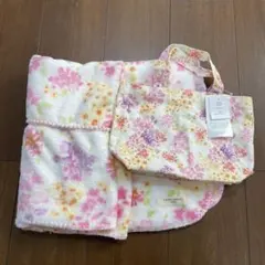 2026年最新】ローラアシュレイ ブランケットの人気アイテム - メルカリ